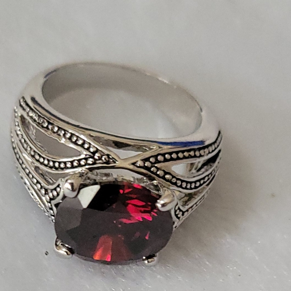 Premier Designs Crimson Red Ring Size 9.25